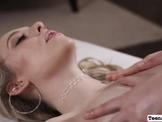 Teen masseuse and her teen customer lick each others pu